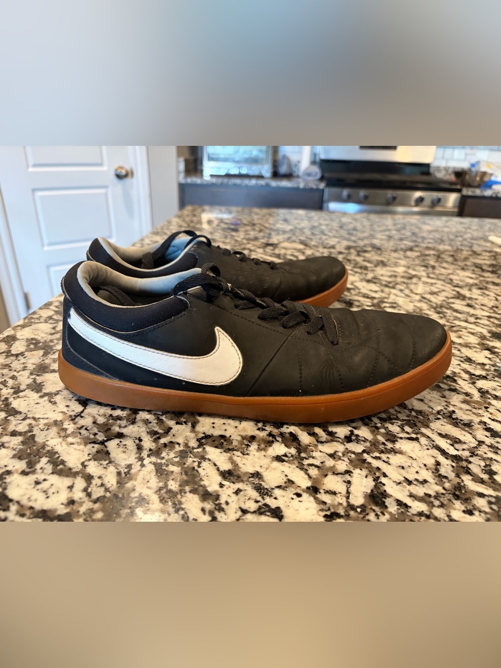 Nike Gato